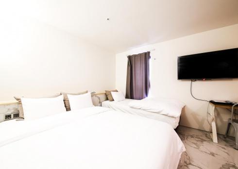 Hotel Elephant Shower Jinju Exterior foto